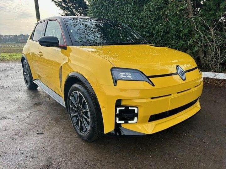 Renault 5 E-Tech Electric Comfort Range 52kWh Iconic Five+ Auto 5dr