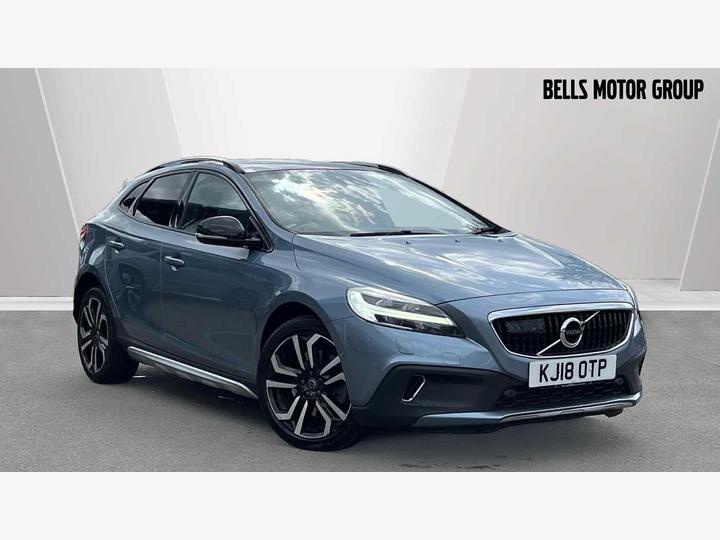 Volvo V40 Cross Country T3 Pro Automatic (PANORAMIC GLASS ROOF, ADAPTIVE CRUISE CONTROL)