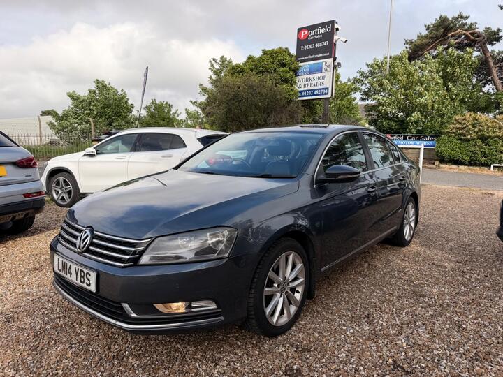 Volkswagen Passat 2.0 TDI BlueMotion Tech Executive Euro 5 (s/s) 4dr Volkswagen Passat 2.0 TDI BlueMotion Tech Executive Euro 5 (s/s) 4dr