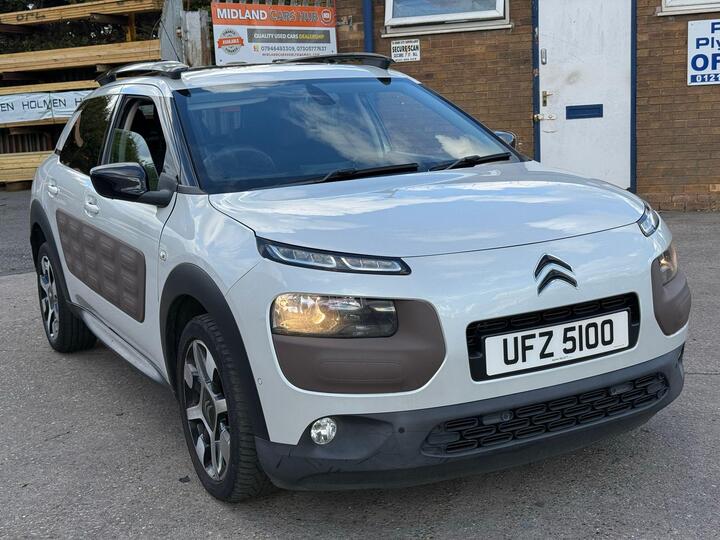 Citroen C4 Cactus 1.2 PureTech Flair Euro 5 5dr (Euro 5) Citroen C4 Cactus 1.2 PureTech Flair Euro 5 5dr (Euro 5)
