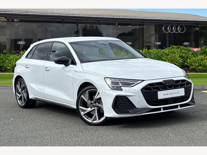 Audi A3 Sportback 1.5 TFSI Black Edition Sportback S Tronic Euro 6 (s/s) 5dr