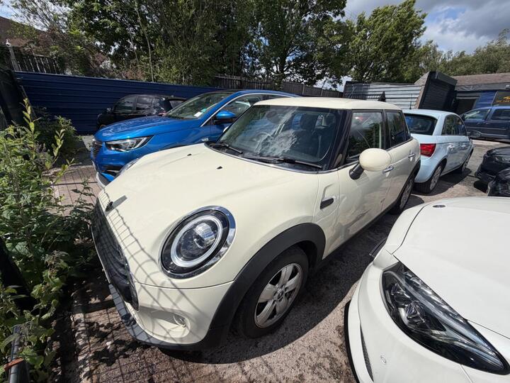 MINI Hatch 1.5 Cooper Classic Euro 6 (s/s) 5dr