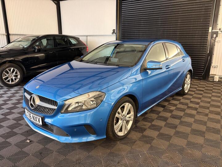 Mercedes-Benz A Class 2.1 A200d Sport (Executive) Euro 6 (s/s) 5dr