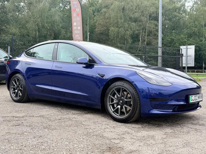 Tesla Model 3 Standard Range Plus Auto RWD 4dr