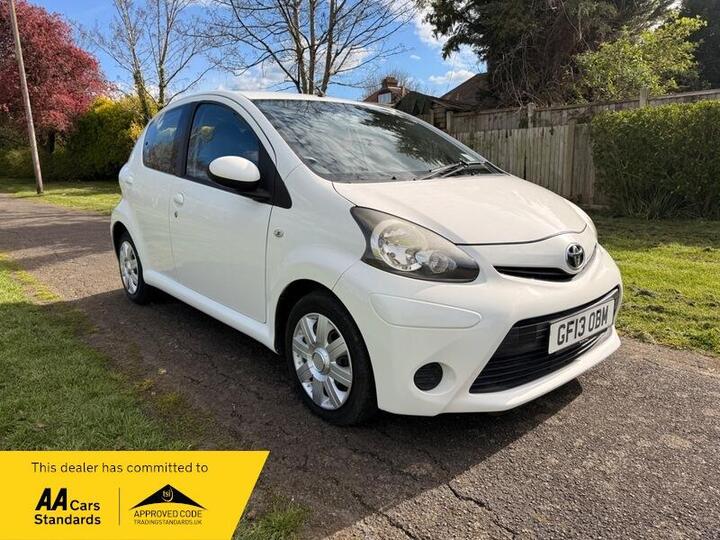 Toyota AYGO 1.0 VVT-i Ice Euro 5 5dr