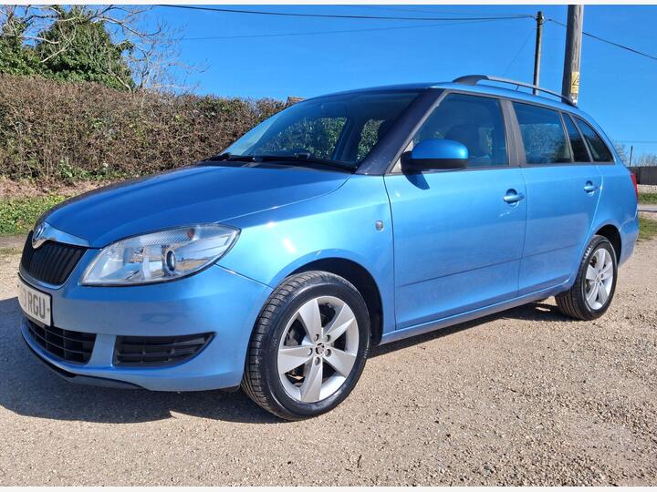 Skoda Fabia 1.2 TSI SE Euro 5 5dr Skoda Fabia 1.2 TSI SE Euro 5 5dr