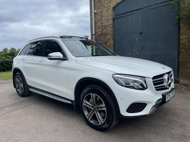 Mercedes-Benz GLC 2.1 GLC220d Sport (Premium Plus) G-Tronic 4MATIC Euro 6 (s/s) 5dr Mercedes-Benz GLC 2.1 GLC220d Sport (Premium Plus) G-Tronic 4MATIC Euro 6 (s/s) 5dr