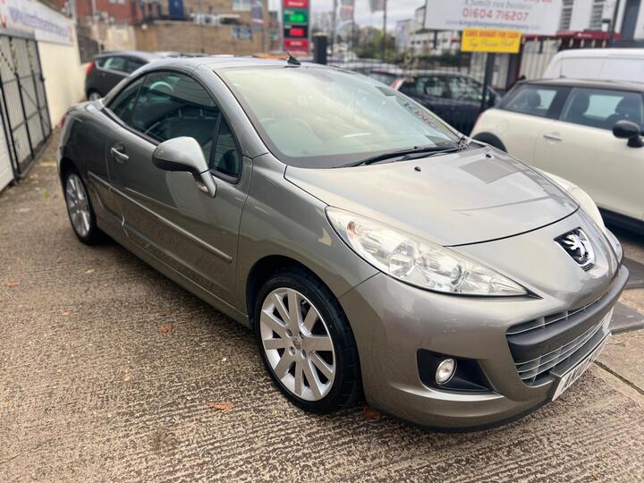 Peugeot 207 CC 1.6 VTi GT Euro 5 2dr Peugeot 207 CC 1.6 VTi GT Euro 5 2dr