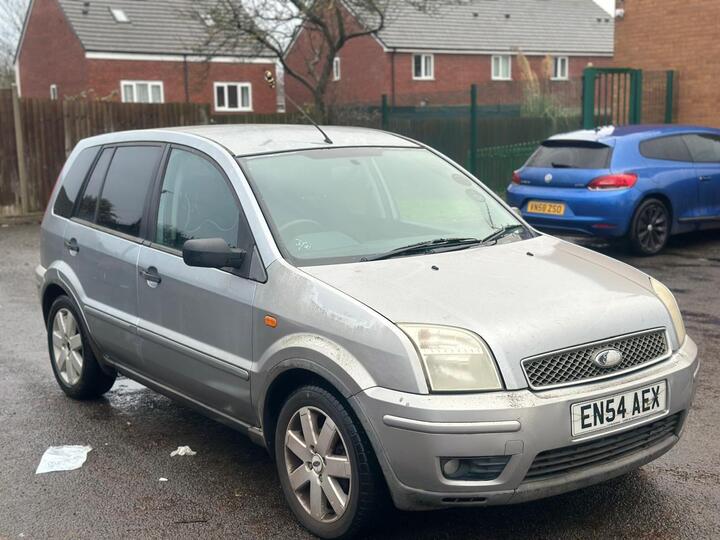 Ford Fusion 1.6 + 5dr