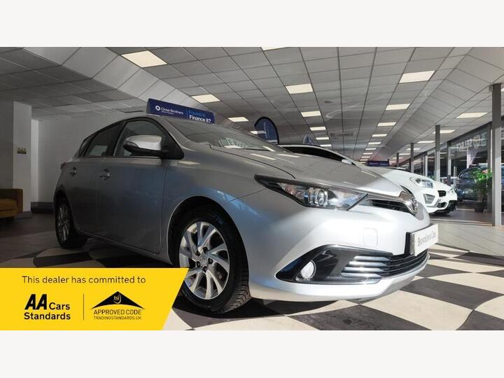 Toyota Auris 1.2 VVT-i Icon Euro 6 (s/s) 5dr