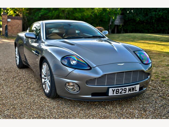 Aston Martin Vanquish 5.9 2dr Aston Martin Vanquish 5.9 2dr