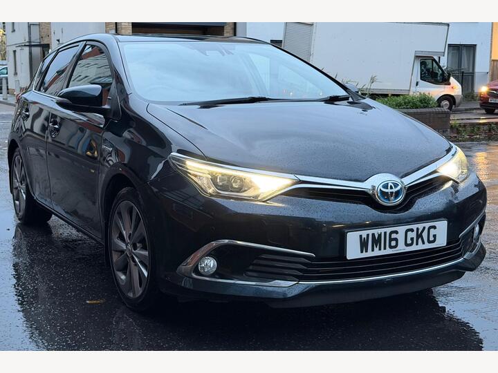 Toyota Auris 1.8 VVT-h Excel CVT Euro 6 (s/s) 5dr (Safety Sense) Toyota Auris 1.8 VVT-h Excel CVT Euro 6 (s/s) 5dr (Safety Sense)