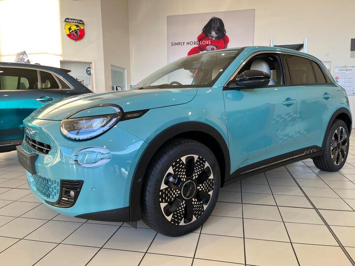 Fiat 600 Ice 1.2 MHEV La Prima E-DCT Euro 6 (s/s) 5dr