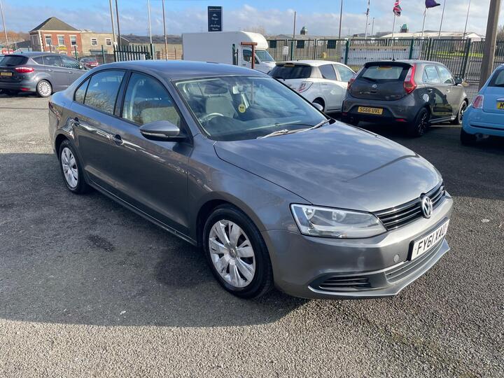 Volkswagen Jetta 1.6 TDI BlueMotion Tech S Euro 5 (s/s) 4dr