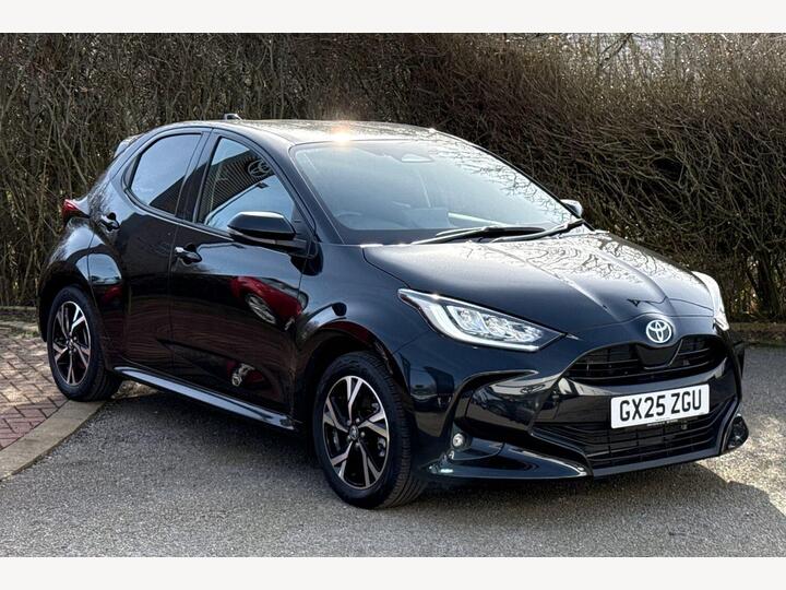 Toyota Yaris 1.5 VVT-h Design E-CVT Euro 6 (s/s) 5dr