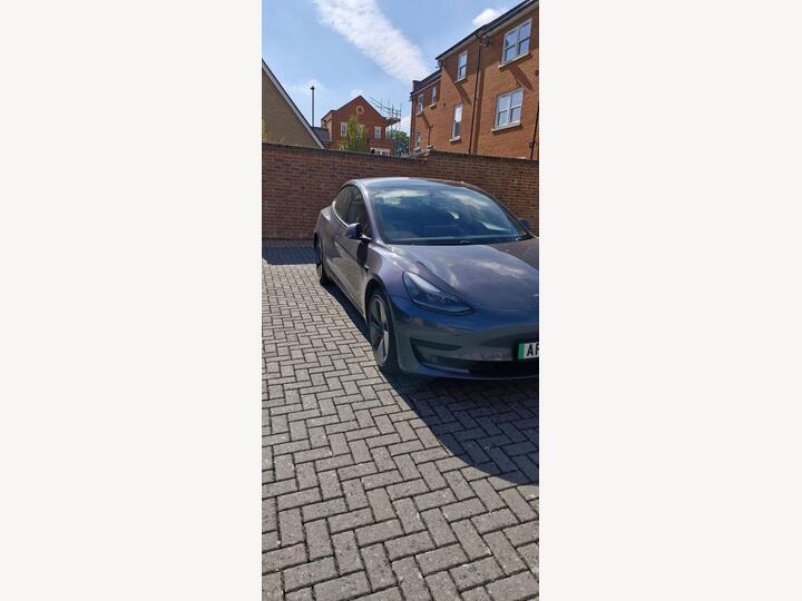 Tesla Model 3 Standard Range Plus Auto RWD 4dr