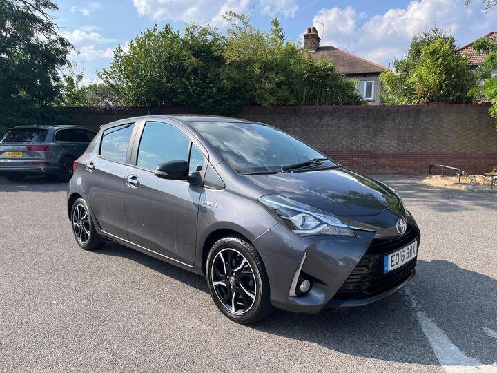 Toyota Yaris 1.5 VVT-h Design E-CVT Euro 6 5dr