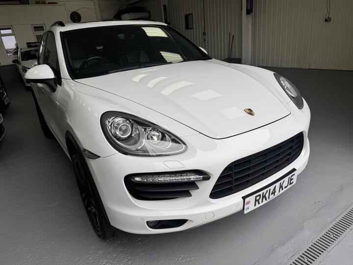 Porsche Cayenne 4.8T V8 Turbo TiptronicS 4WD Euro 5 (s/s) 5dr Porsche Cayenne 4.8T V8 Turbo TiptronicS 4WD Euro 5 (s/s) 5dr