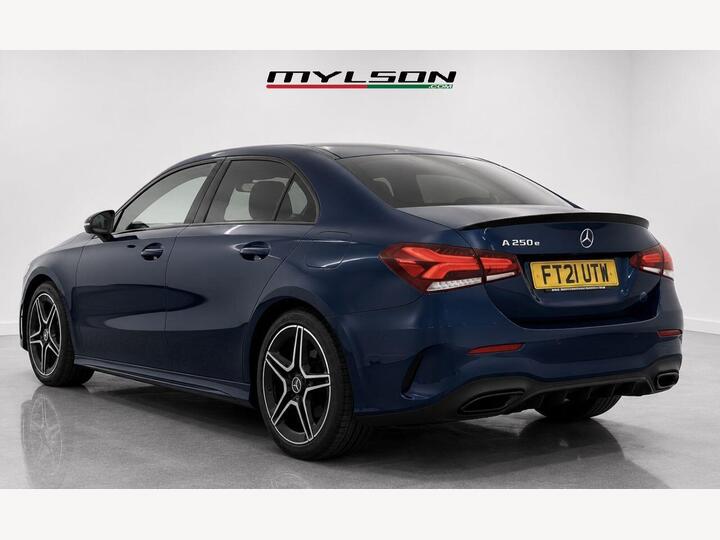 Mercedes-Benz A CLASS 1.3 A250e 15.6kWh AMG Line Edition (Executive) 8G-DCT Euro 6 (s/s) 4dr Mercedes-Benz A CLASS 1.3 A250e 15.6kWh AMG Line Edition (Executive) 8G-DCT Euro 6 (s/s) 4dr