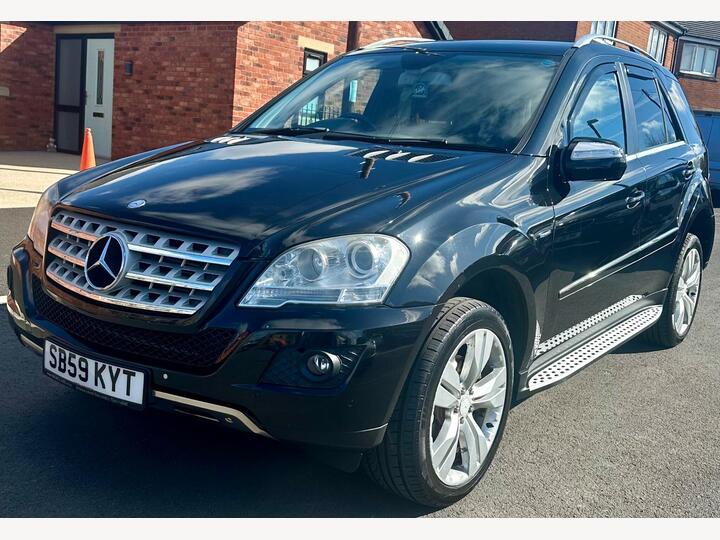 Mercedes-Benz M Class 3.0 ML300 CDI V6 BlueEfficiency Sport Tiptronic 4WD Euro 4 5dr