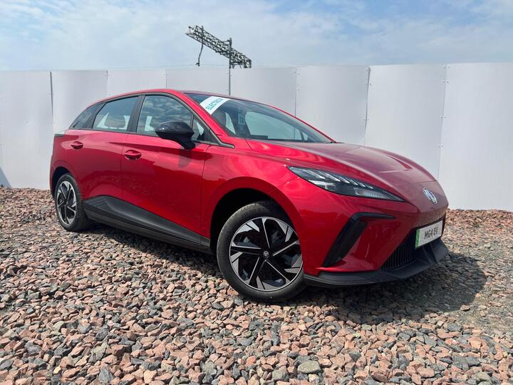 MG MG4 64kWh SE Long Range Auto 5dr