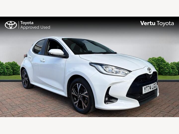 Toyota Yaris 1.5 VVT-h Design E-CVT Euro 6 (s/s) 5dr
