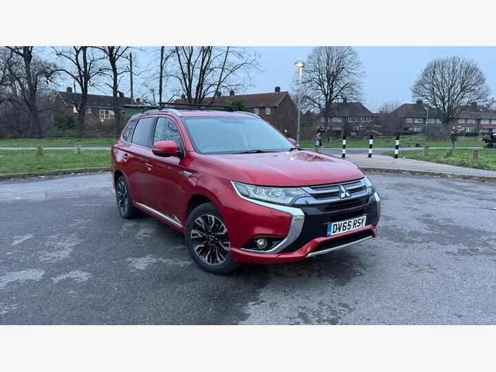 Mitsubishi Outlander 2.0h 12kWh GX4h CVT 4WD Euro 6 (s/s) 5dr Mitsubishi Outlander 2.0h 12kWh GX4h CVT 4WD Euro 6 (s/s) 5dr