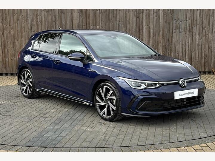 Volkswagen Golf 1.5 ETSI MHEV R-Line DSG Euro 6 (s/s) 5dr Volkswagen Golf 1.5 ETSI MHEV R-Line DSG Euro 6 (s/s) 5dr