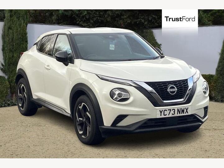 Nissan JUKE 1.0 DIG-T N-Connecta Euro 6 (s/s) 5dr