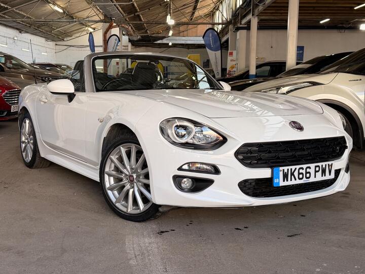 Fiat 124 Spider 1.4 MultiAir Lusso Plus Euro 6 2dr Fiat 124 Spider 1.4 MultiAir Lusso Plus Euro 6 2dr