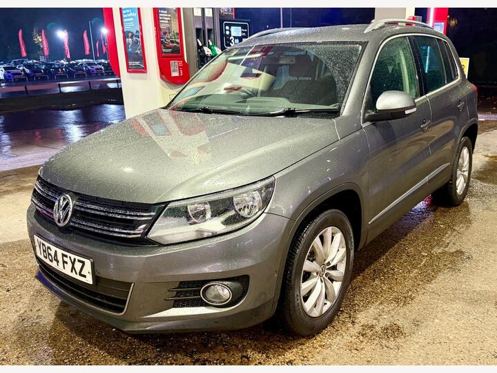 Volkswagen Tiguan 2.0 TDI BlueMotion Tech Match 2WD Euro 5 (s/s) 5dr Volkswagen Tiguan 2.0 TDI BlueMotion Tech Match 2WD Euro 5 (s/s) 5dr