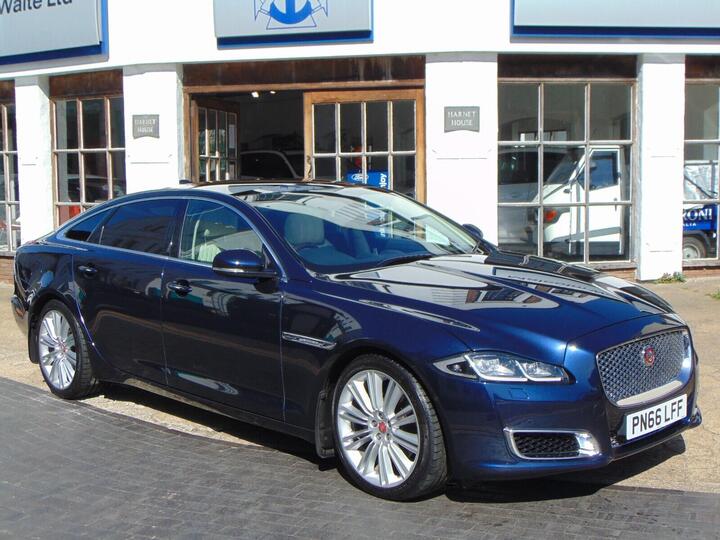 Jaguar XJ 3.0d V6 Autobiography Auto Euro 6 (s/s) 4dr (LWB)