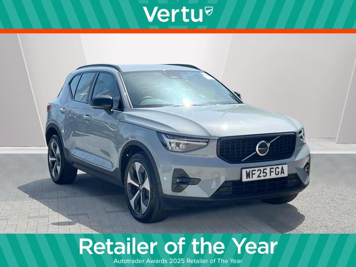 Volvo XC40 2.0 B3 MHEV Plus Dark DCT Auto Euro 6 (s/s) 5dr