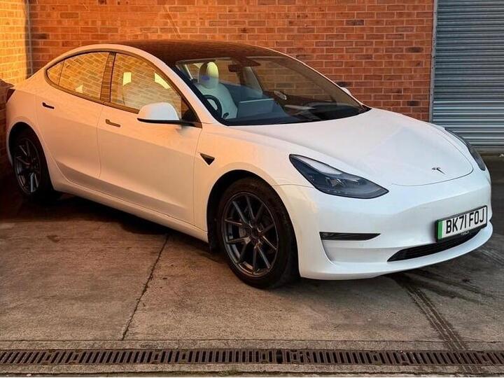 Tesla Model 3 (Dual Motor) Long Range Auto 4WDE 4dr Tesla Model 3 (Dual Motor) Long Range Auto 4WDE 4dr