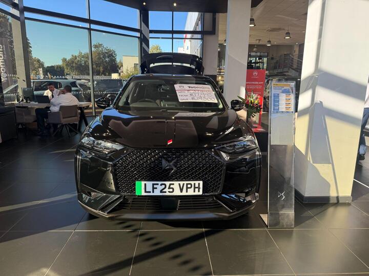 DS AUTOMOBILES DS 3 E-TENSE 54kWh Performance Line Auto 5dr (11kW Charger)