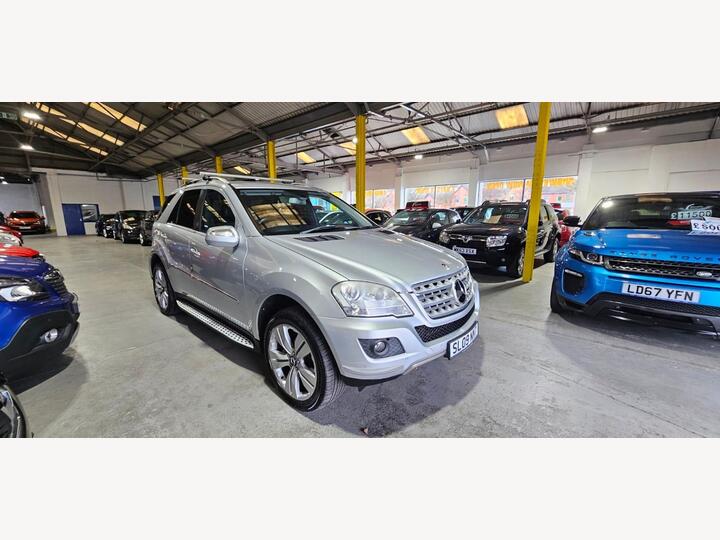 Mercedes-Benz M Class 3.0 ML320 CDI V6 Sport Tiptronic 4WD Euro 4 5dr Mercedes-Benz M Class 3.0 ML320 CDI V6 Sport Tiptronic 4WD Euro 4 5dr