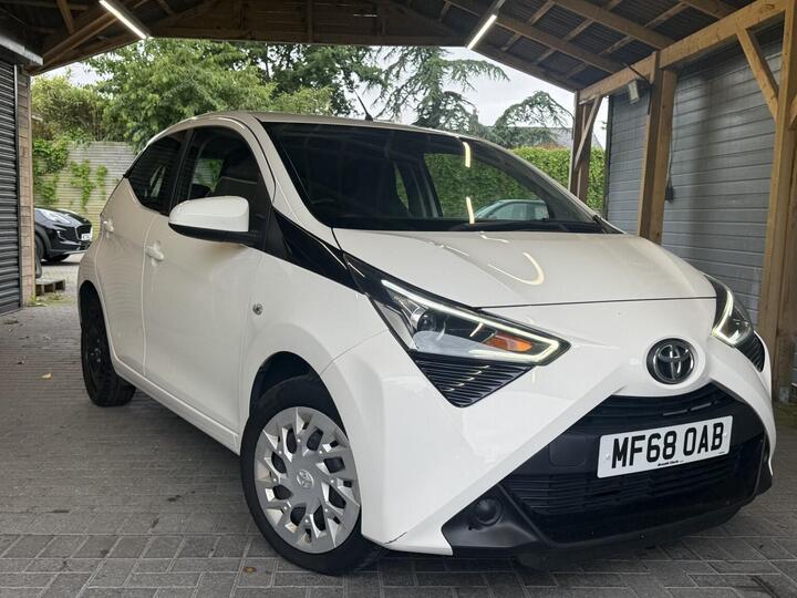 Toyota AYGO 1.0 VVT-i X-play Euro 6 5dr