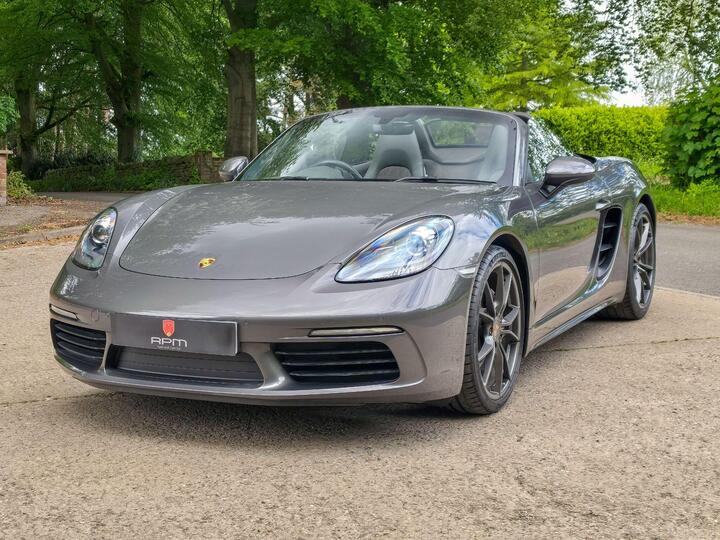 Porsche 718 Boxster 2.0T PDK Euro 6 (s/s) 2dr Porsche 718 Boxster 2.0T PDK Euro 6 (s/s) 2dr