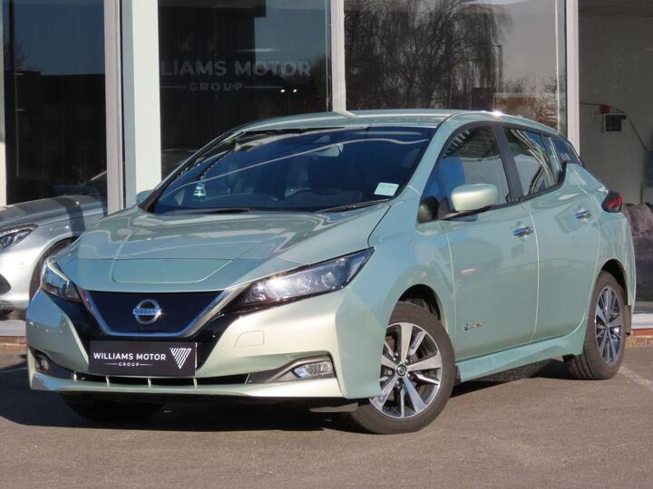 Nissan LEAF 40kWh Acenta Auto 5dr