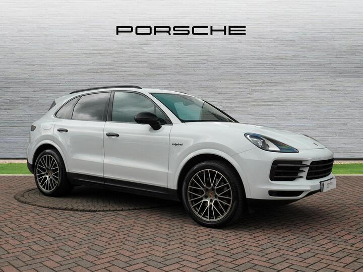 Porsche Cayenne 3.0 V6 E-Hybrid 17.9kWh Platinum Edition TiptronicS 4WD Euro 6 (s/s) 5dr (3.6kW Charger)
