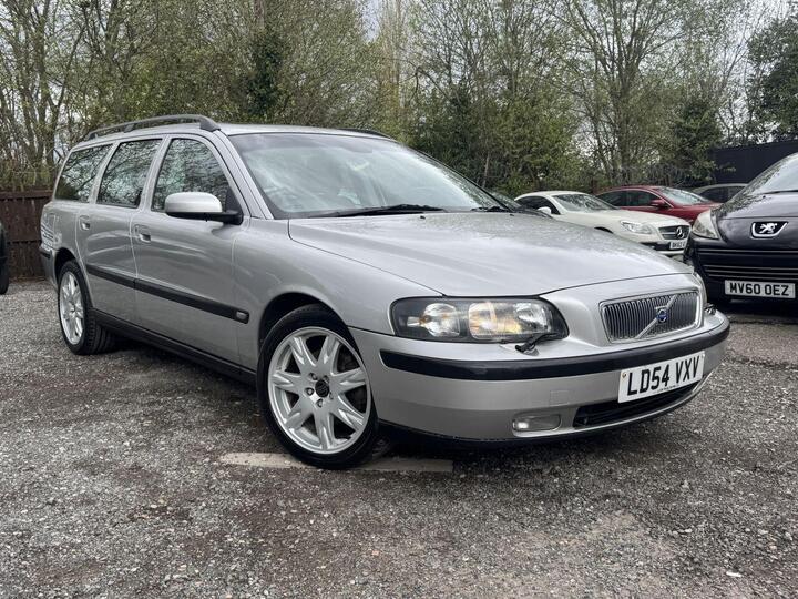 Volvo V70 2.4 SE 5dr