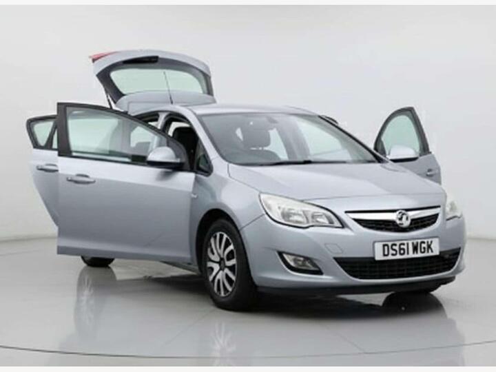 Vauxhall ASTRA 1.6 16v Exclusiv Auto Euro 5 5dr