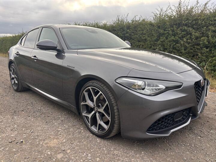 Alfa Romeo Giulia 2.0T Veloce Auto Euro 6 (s/s) 4dr Alfa Romeo Giulia 2.0T Veloce Auto Euro 6 (s/s) 4dr