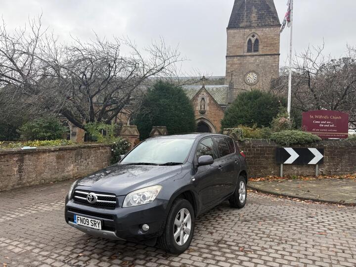 Toyota RAV4 2.2 D-4D XT-R 4WD 5dr