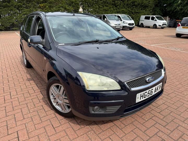 Ford Focus 1.6 Ghia 5dr
