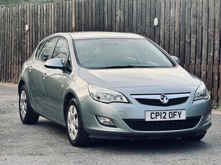 Vauxhall Astra 1.4 16v Exclusiv Euro 5 5dr Vauxhall Astra 1.4 16v Exclusiv Euro 5 5dr