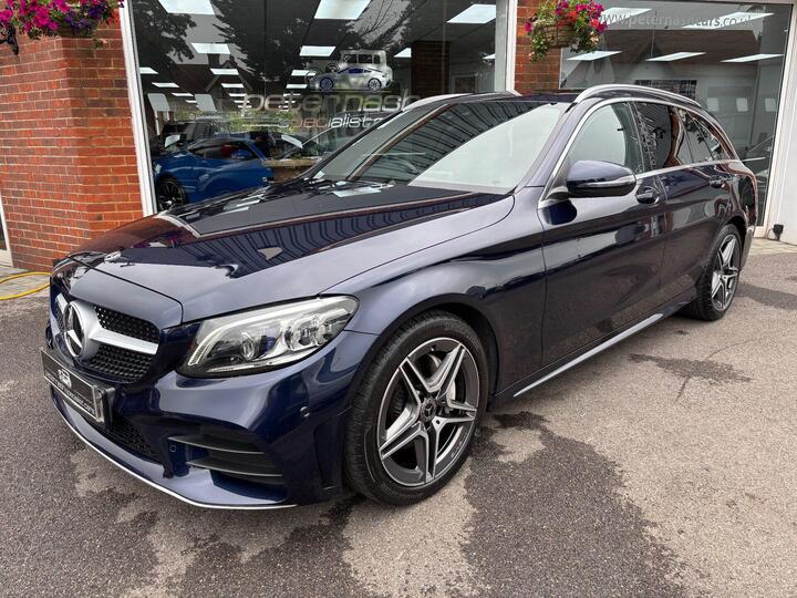 Mercedes-Benz C Class 2.0 C220d AMG Line (Premium) G-Tronic+ Euro 6 (s/s) 5dr Mercedes-Benz C Class 2.0 C220d AMG Line (Premium) G-Tronic+ Euro 6 (s/s) 5dr