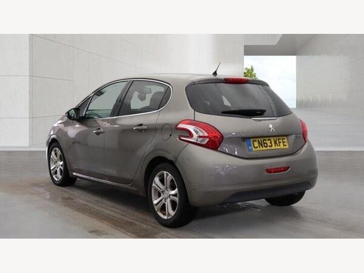 Peugeot 208 1.4 VTi Allure Euro 5 5dr