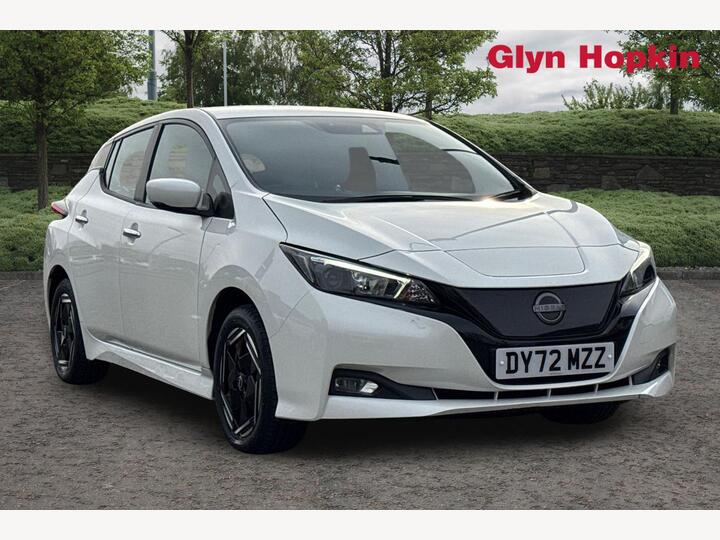 Nissan LEAF 39kWh Acenta Auto 5dr Nissan LEAF 39kWh Acenta Auto 5dr