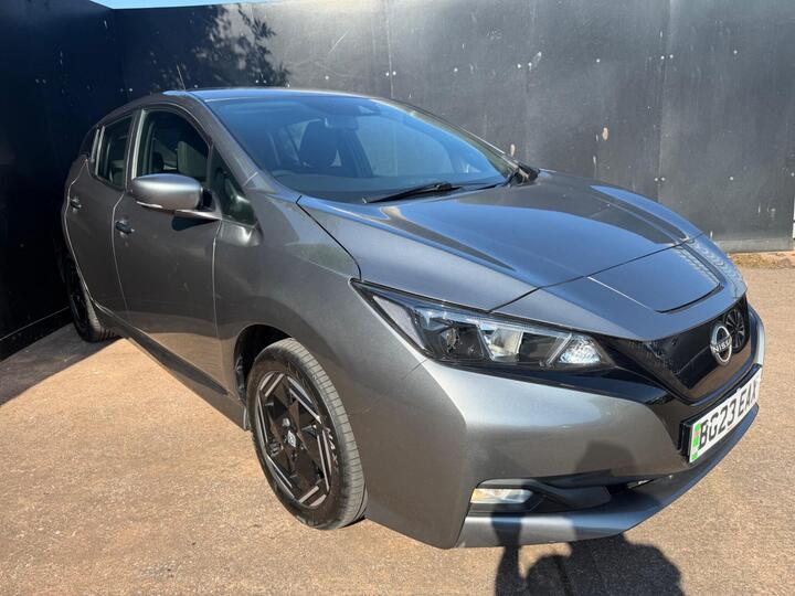 Nissan Leaf 39kWh Acenta Auto 5dr